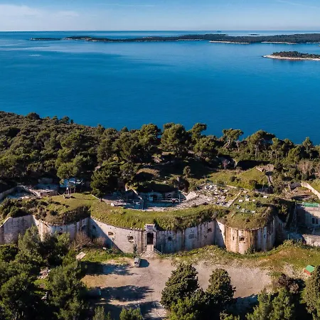 Semesterbostad Lino By Interhome Štinjan